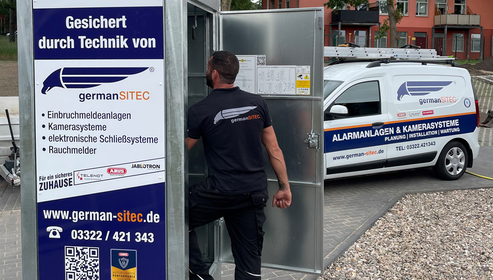 Baustelle mit Video Turm überwachen