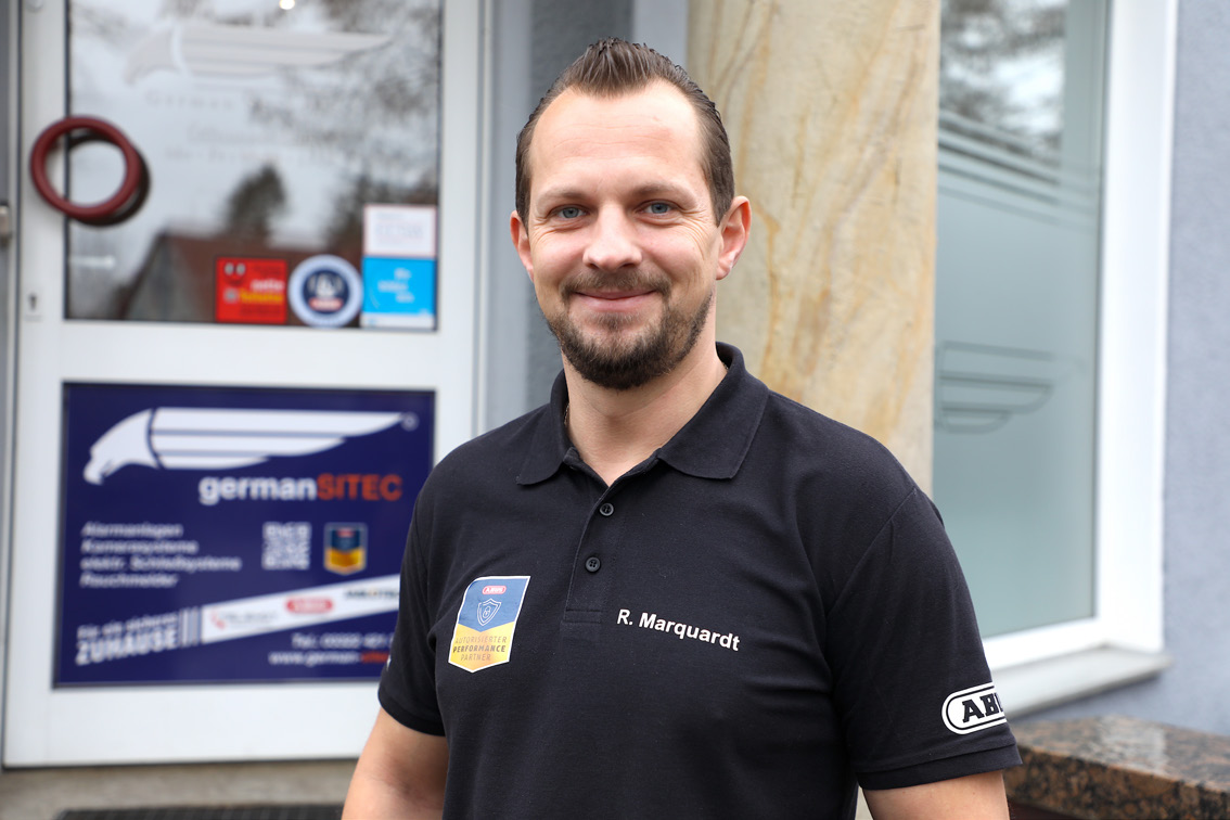 IT-Elektro bietet innovative Lösungen für Netzwerktechnik, IT-Sicherheit und Elektroinstallationen. Spezialisiert auf smarte Technik für Unternehmen und Privathaushalte.